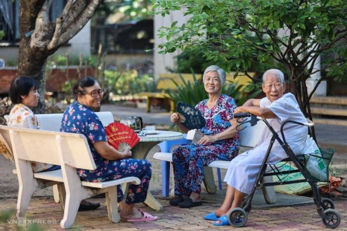 Người già tại viện dưỡng lão Thị Nghè, TP HCM, năm 2024. Ảnh: Quỳnh Trần