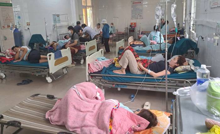 Những người ngộ độc điều trị tại Bệnh viện Đa khoa khu vực Cam Lộ hôm 15/9, đến nay đã xuất viện. Ảnh: Minh Anh