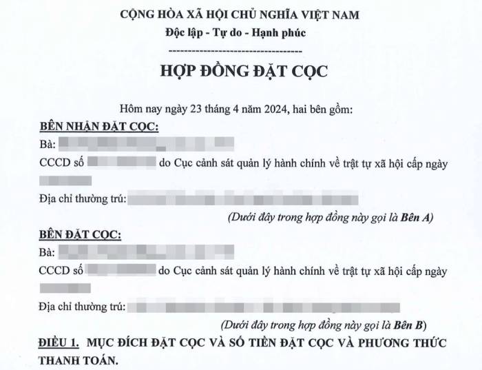 Hợp đồng đặt cọc giữa hai bên. Ảnh: P.D