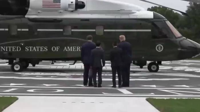 Lãnh đạo Mỹ, Trung Quốc cùng lên trực thăng của ông Trump