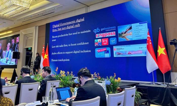 Buổi đối thoại được tổ chức tại Singapore, ngày 25/8. Ảnh: Tú Quyên