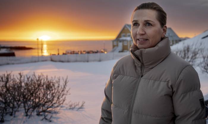 Thủ tướng Đan Mạch Mette Frederiksen trong chuyến thăm thủ phủ Nuuk của Greenland hôm 23/1. Ảnh: AFP