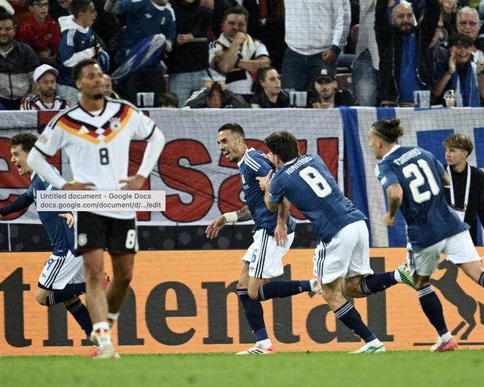 Dimitrios Kourbelis mừng bàn trong trận Hy Lạp thắng Đức 1-0 ở lượt hai bảng A2 UEFA Nations League trên sân WWK, Augsburg, Đứcn gày 27/9/2026. Ảnh: Reuters