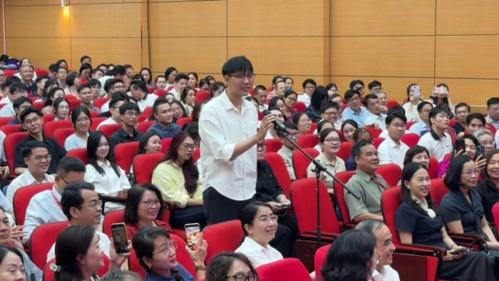 Màn hô tên chọn chuyên ngành của top 20 bác sĩ nội trú Đại học Y Hà Nội
