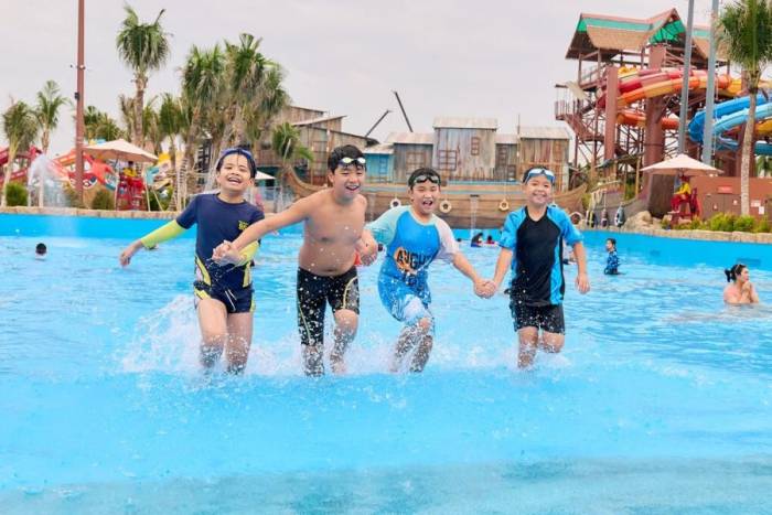 Công viên nước có 20 trò chơi và gần 100 làn trượt. Ảnh: Sun World Vung Tau