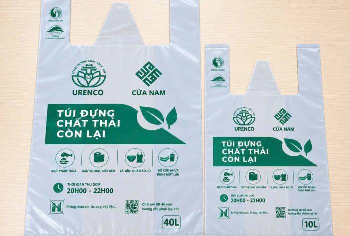 Mẫu túi đựng rác tiêu chuẩn của URENCO. Ảnh: Thanh Hồng