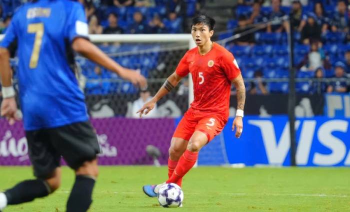 Trung vệ Đoàn Văn Hậu thi đấu trong trận Công an Hà Nội thua Gamba Osaka 1-4 ở lượt đầu nhánh miền Đông, AFC Champions League Elite 2026 - 2027, trên sân Panasonic Suita, Nhật Bản, tối 15/9. Ảnh: Hà Nội FC