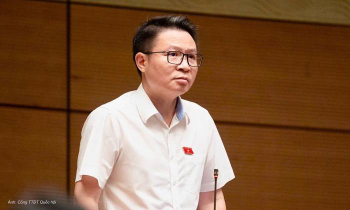 Giám đốc Công an tỉnh Phú Thọ Nguyễn Minh Tuấn phát biểu sáng 22/8. Ảnh: Cổng thông tin điện tử Quốc hội