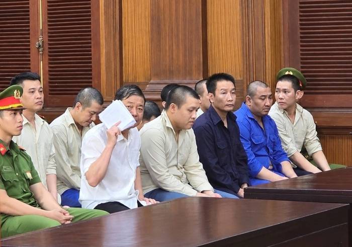 Các bị cáo tại tòa hôm nay. Ảnh: Bình Nguyên