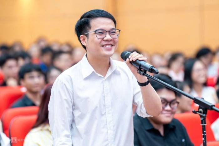 Tân bác sĩ nội trú chọn chuyên ngành Sản phụ khoa của Đại học Y Hà Nội trong Match Day 9/9. Ảnh: Đình Tùng
