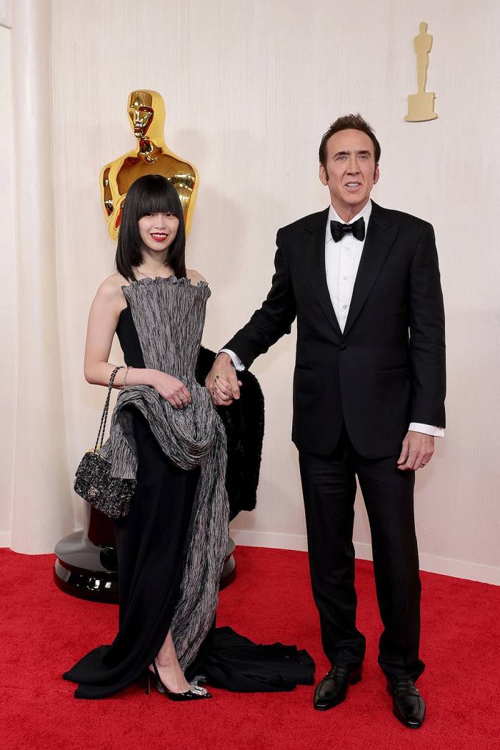 Nicolas Cage và Riko Shibata tại lễ trao giải Oscar 2024. Ảnh: AFP