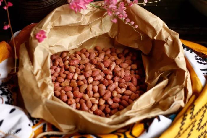 Lạc giàu protein thực vật, tốt cho sức khỏe phụ nữ. Ảnh: Bùi Thủy