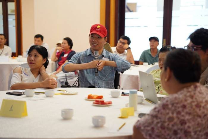 Các học viên sôi nổi tham gia các hoạt động trong buổi tập huấn. Ảnh: Inclusive Solutions