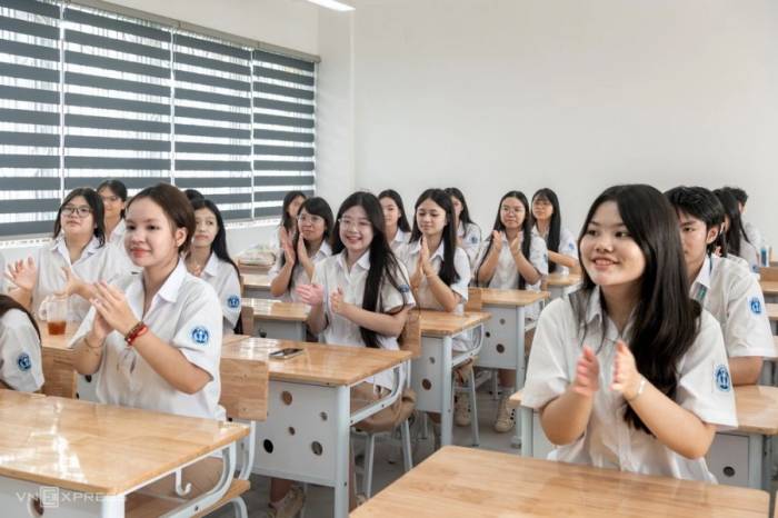 Học sinh trường THPT Hoàng Quán Chi, phường Yên Hòa, Hà Nội, tháng 8/2026. Ảnh: Thế Bằng