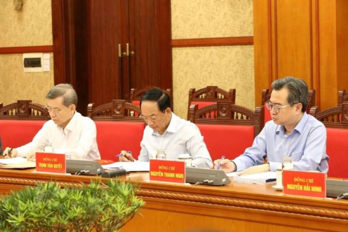 Từ trái là Trưởng ban Nội chính Trung ương Lê Minh Trí; Trưởng ban Tuyên giáo Trung ương Trịnh Văn Quyết; Trưởng ban Chính sách, chiến lược Trung ương Nguyễn Thanh Nghị. Ảnh: Cổng TTĐT Đảng Cộng sản Việt Nam