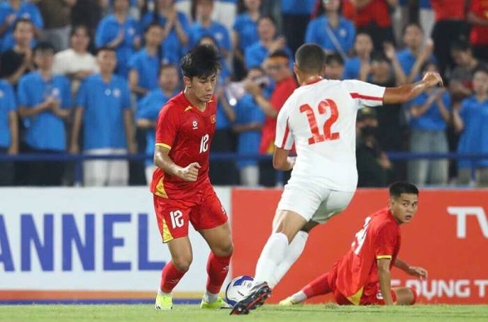 Tiền đạo Việt Nam Trần Gia Bảo (12) thi đấu trong trận thua Palestine 1-2 ở lượt hai bảng C vòng loại U20 châu Á 2027, trên sân Việt Trì, Phú Thọ ngày 3/9/2026. Ảnh: Đoàn Huynh
