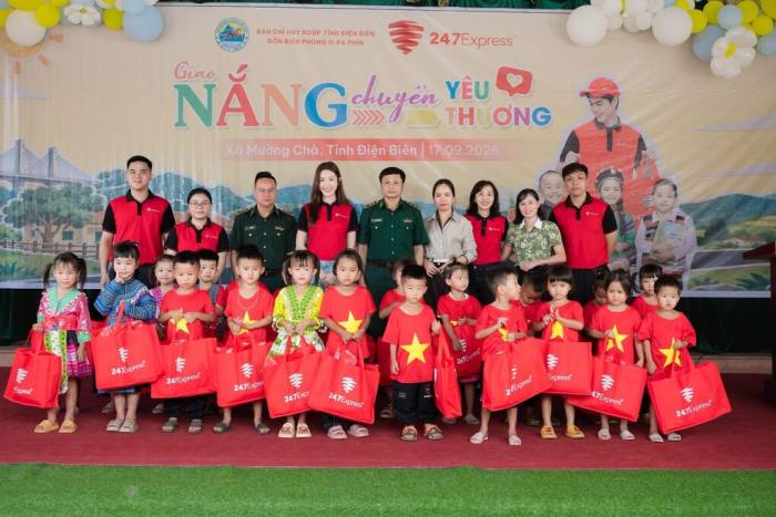 Hành trình Giao nắng, chuyển yêu thương đến với  24 xã biên giới trên cả nước. Ảnh: 247Express