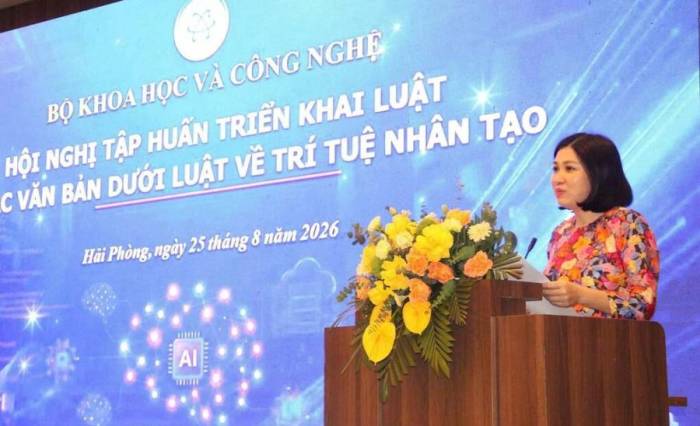Bà Nguyễn Thị Ngọc Trang, quyền Viện trưởng Công nghệ số và Chuyển đổi số quốc gia, phát biểu tại hội nghị. Ảnh: Lê Tân