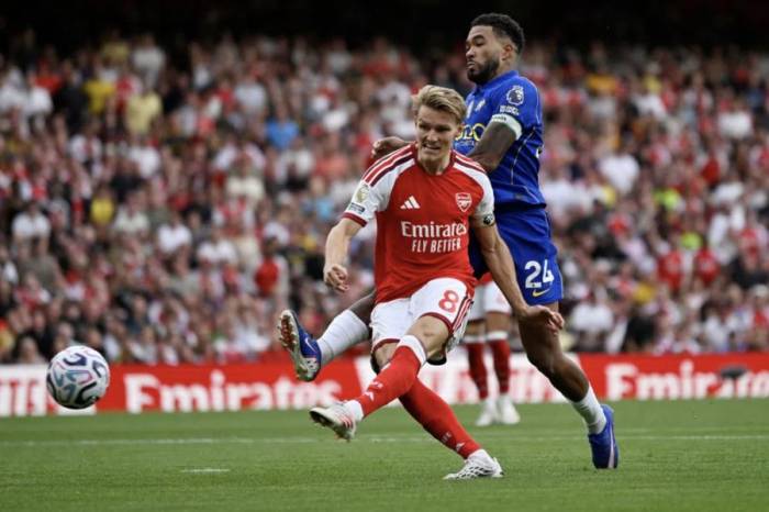 Martin Odegaard ghi bàn ấn định chiến thắng 2-1. Ảnh: Reuters
