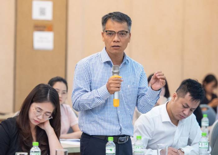 Chuyên gia pháp lý bất động sản Phạm Thanh Tuấn phát biểu tại hội thảo góp ý hoàn thiện Luật Đất đai sửa đổi sáng 27/8. Ảnh: VCCI