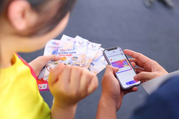Trải nghiệm đăng ký mở tài khoản ngân hàng trực tuyến nhanh trên App Vikki. Ảnh: Vikki Digital Bank