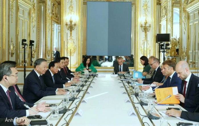 Tổng Bí thư, Chủ tịch nước Tô Lâm và Tổng thống Pháp Emmanuel Macron hội đàm. Ảnh: TTXVN