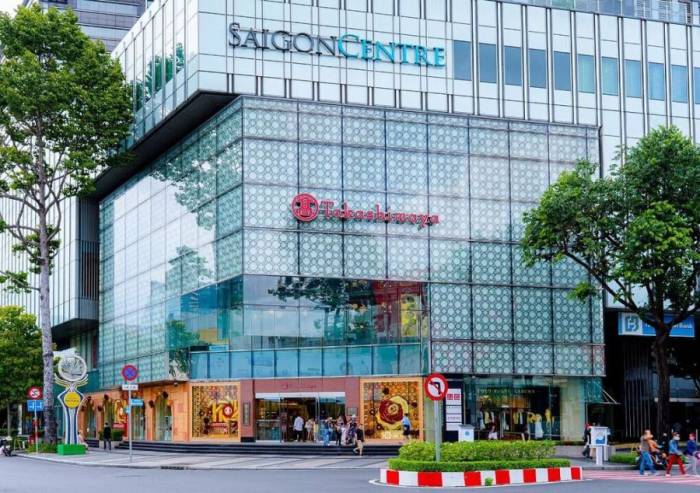Bên ngoài Takashimaya Việt Nam nằm trong tòa nhà Saigon Centre. Ảnh: Takashimaya