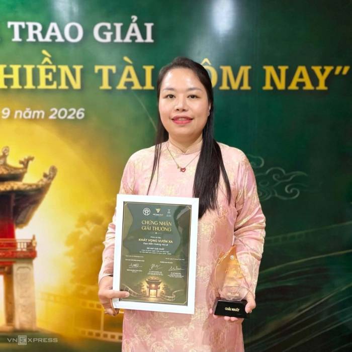 Đạo diễn Hoàng Hà Lê ở sự kiện trao giải. Ảnh: Phương Linh