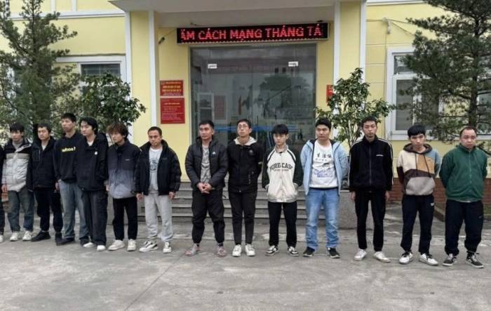 Nguyễn Văn Trung, Vũ Văn Tùng và những công dân Trung Quốc nhập cảnh trái phép. Ảnh: CACC