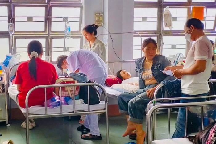 ệnh nhân ngộ độc bánh mì điều trị tại Trạm Y tế phường An Khê hồi tháng 8. Ảnh: Ngọc Oanh