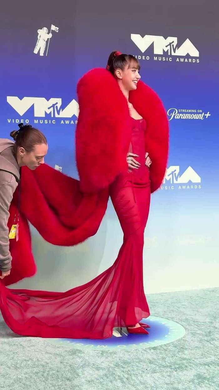 Lisa ở lễ trao giải VMAs 2026