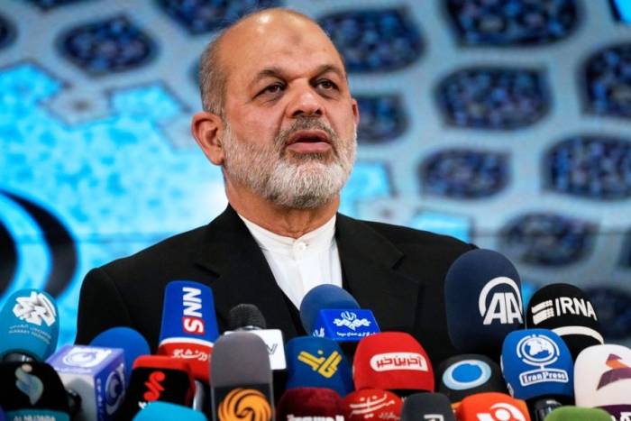 Ông Ahmad Vahidi phát biểu tại một cuộc họp báo ở Tehran hồi năm 2024. Ảnh: AP