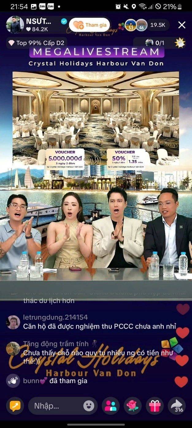 Màn hình phiên livestream thu hút lượng tương tác của người xem. Ảnh: NeOWave Media