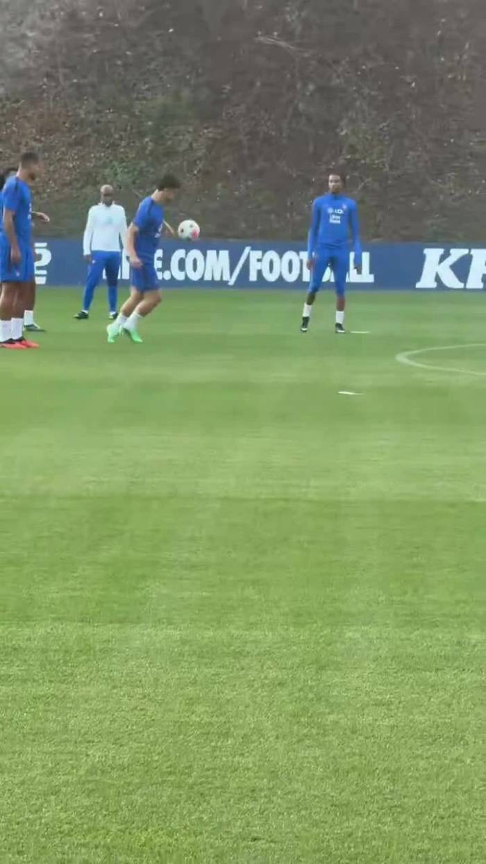 Buổi tập đầu tiên của Pháp dưới thời Zidane