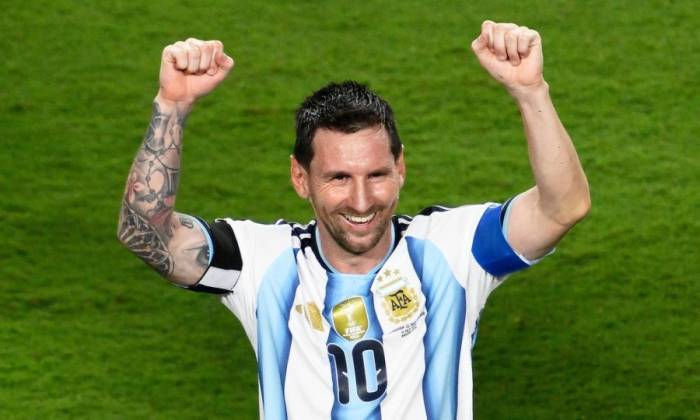 Lionel Messi vui mừng sau trận Argentina thắng Thụy Sĩ 3-1 ở tứ kết World Cup 2026 ở Kansas City, Mỹ ngày 11/7/2026. Ảnh: AP