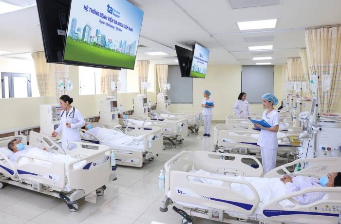 Khoa Nội thận - Lọc máu, Bệnh viện Đa khoa Tâm Anh TP HCM tiếp nhận hơn 1.500 lượt lọc máu định kỳ mỗi tháng, trong đó người trẻ chiếm 30%. Ảnh: Bệnh viện Đa khoa Tâm Anh