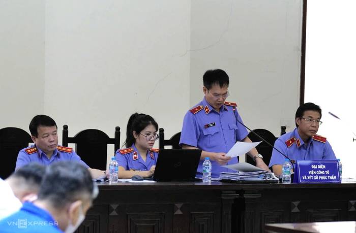 Đại diện Viện công tố và kiểm sát xét xử phúc thẩm tại Hà Nội. Ảnh: Ngọc Thành