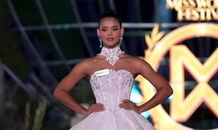 Joheirry Mola Dominguez trong phần thi Top Model
