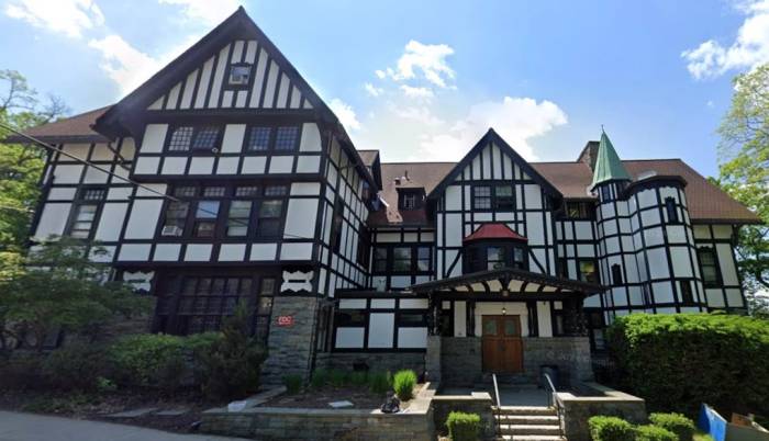 Nhà hội nam sinh Chi Phi, Đại học Cornell. Ảnh: Google Image