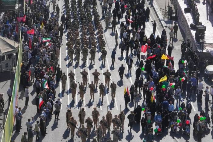 Cuộc diễu hành ngày 18/9 ở Tehran nhìn từ trên cao. Ảnh: AFP