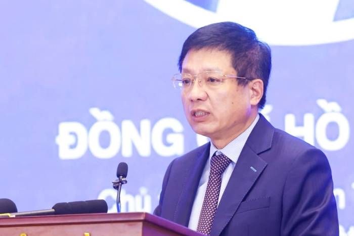 Chủ tịch VCCI Hồ Sỹ Hùng chia sẻ tại diễn đàn. Ảnh: Lê Tân