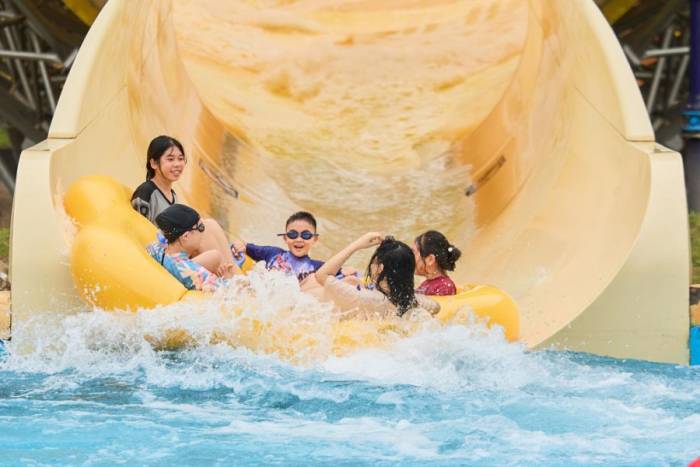 Du khách nhí trải nghiệm công viên nước Sun World Ha Nam. Ảnh: Sun Group