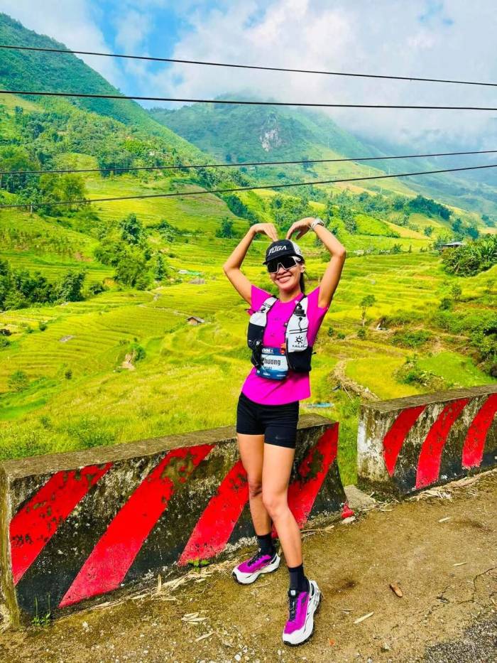 Ái Phương tham gia giải marathon ở Lào Cai hồi giữa tháng 9.