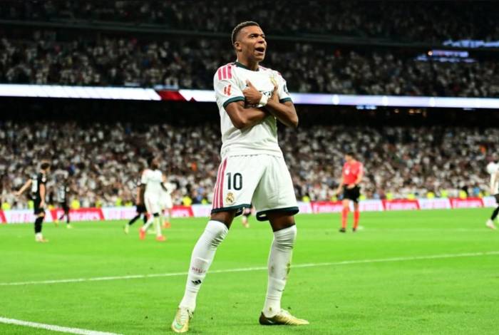 Mbappe ăn mừng bàn thắng trong trận Real Madrid – Real Sociedad trên sân Santiago Bernabeu, Madrid, Tây Ban Nha ngày 26/8/2026. Ảnh:Reuters