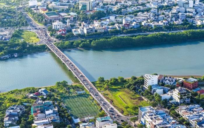 Hạ tầng ngày càng phát triển ở phía Nam trung tâm thành phố được kỳ vọng giúp shophouse khối đế vừa thu hút lượng lớn khách hàng, vừa sở hữu dư địa tăng giá. Ảnh: Ánh Dương