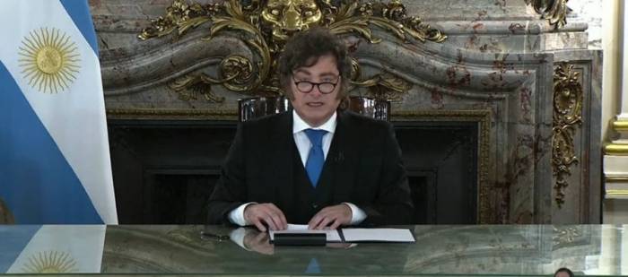 Tổng thống Argentina Javier Milei phát biểu trên truyền hình quốc gia ngày 4/9. Ảnh: El Observador