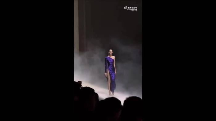 Lưu Văn trình diễn thiết kế của Gucci