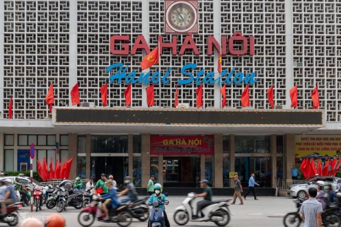 Ga Hà Nội sẽ không còn là ga đầu mối đường sắt quốc gia. Ảnh: Thế Bằng