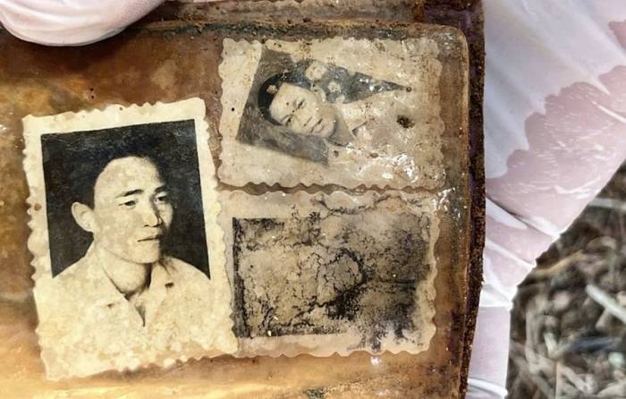Nhiều bức ảnh trong album còn rõ nét. Ảnh: Quang Cường