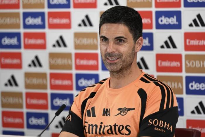 HLV Mikel Arteta phát biểu trong buổi họp báo trước trận Arsenal gặp Chelsea ở vòng ba Ngoại hạng Anh ngày 4/9. Ảnh: Arsenal FC